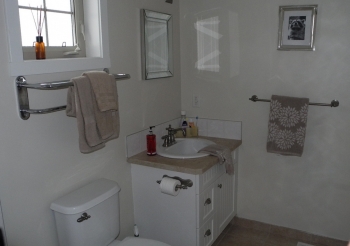 #175 Bath 1